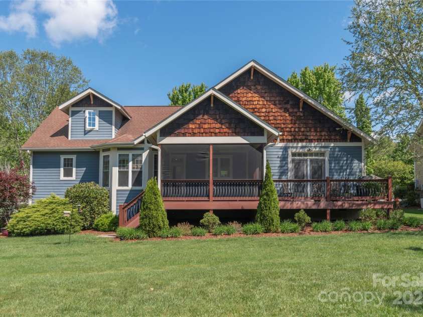 4 Silo View Court, Asheville, NC 28804.  MLS# CAR4237843, YatesRealty ID 12611. 