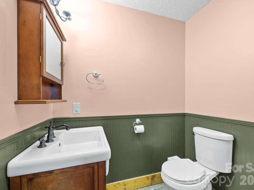 234 Justice Ridge Road, Candler, NC 28715.  MLS# CAR4359838, YatesRealty ID 12614. 