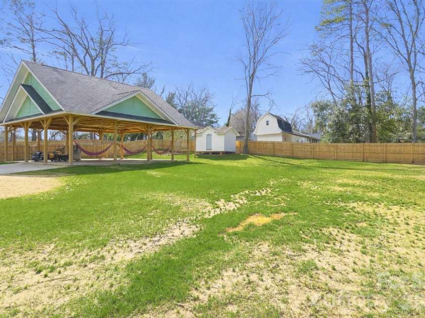 1416 Browdis Avenue, Kannapolis, NC 28083.  MLS# CAR4399433, YatesRealty ID 12615. 