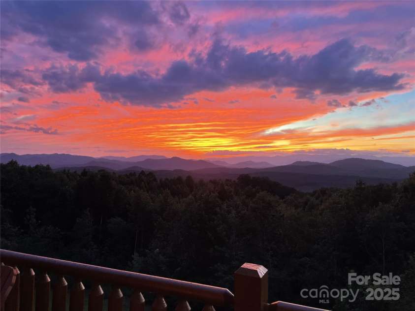 334 Scenic Vista Drive, Nebo, NC 28761.  MLS# CAR4302955, YatesRealty ID 1262. 