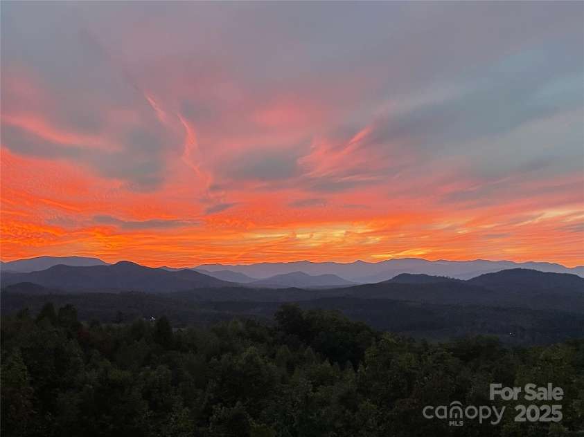 334 Scenic Vista Drive, Nebo, NC 28761.  MLS# CAR4302955, YatesRealty ID 1262. 