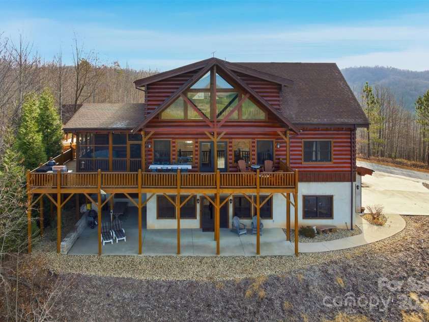 334 Scenic Vista Drive, Nebo, NC 28761.  MLS# CAR4302955, YatesRealty ID 1262. 