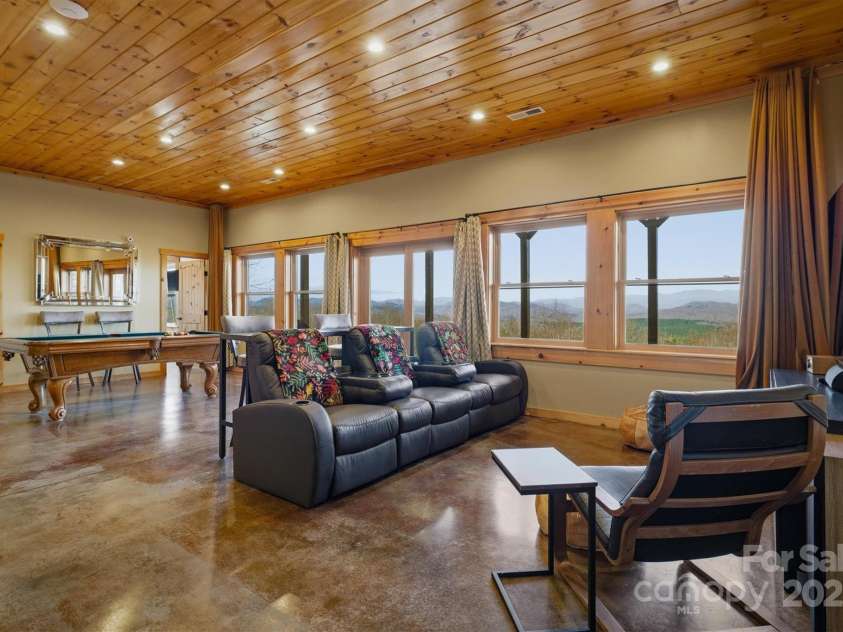 334 Scenic Vista Drive, Nebo, NC 28761.  MLS# CAR4302955, YatesRealty ID 1262. 