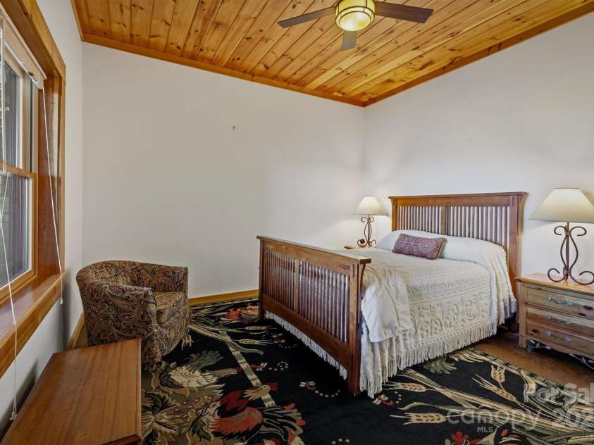 334 Scenic Vista Drive, Nebo, NC 28761.  MLS# CAR4302955, YatesRealty ID 1262. 