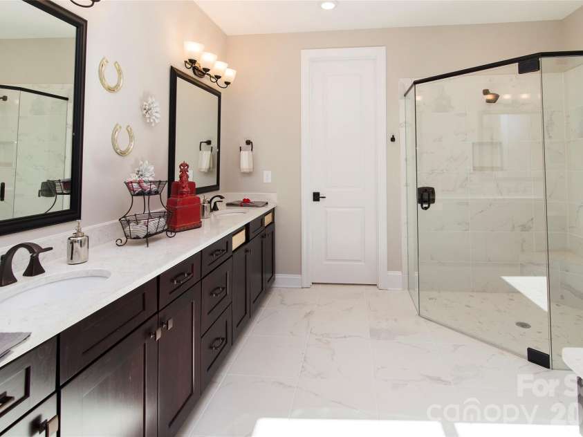 8941 Silver Springs Court, Charlotte, NC 28215.  MLS# CAR4365096, YatesRealty ID 12620. 