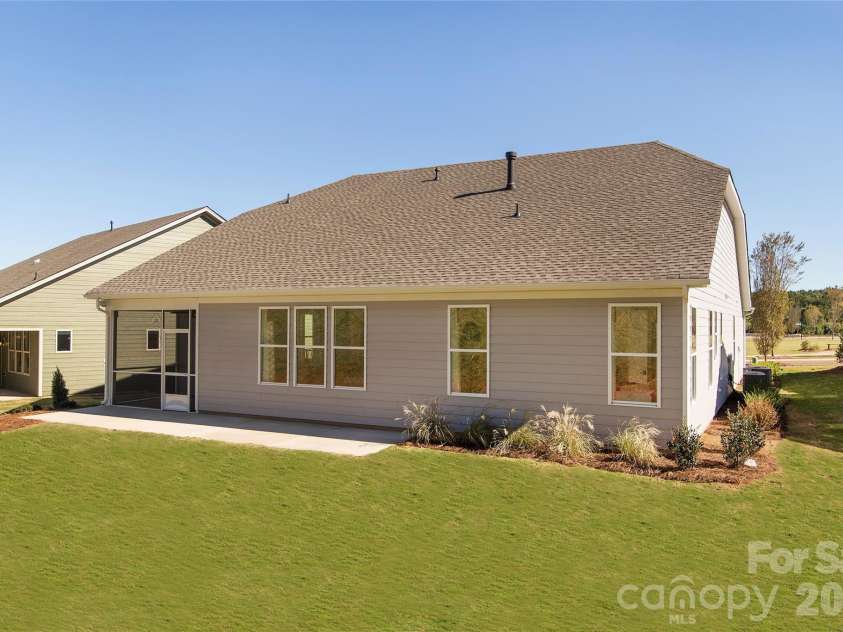 8941 Silver Springs Court, Charlotte, NC 28215.  MLS# CAR4365096, YatesRealty ID 12620. 