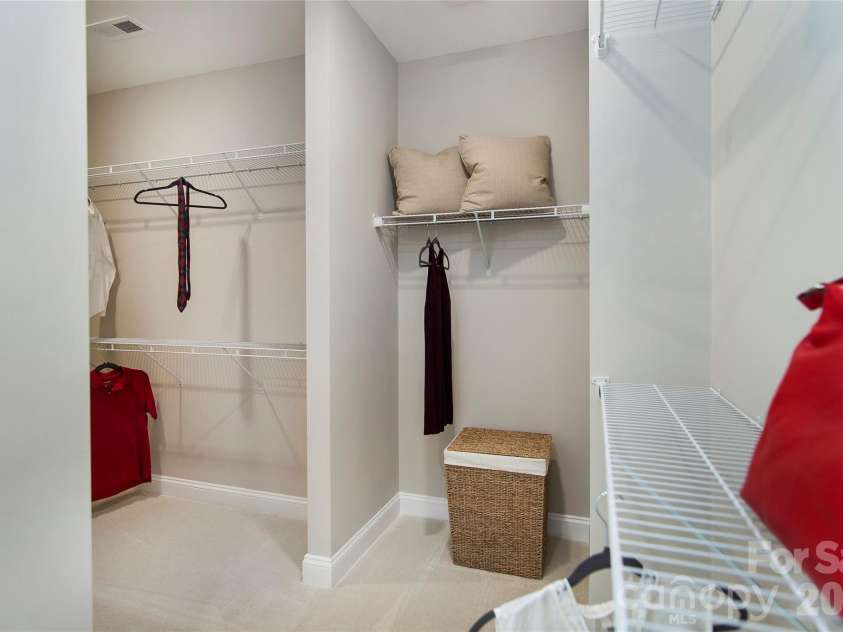 8941 Silver Springs Court, Charlotte, NC 28215.  MLS# CAR4365096, YatesRealty ID 12620. 