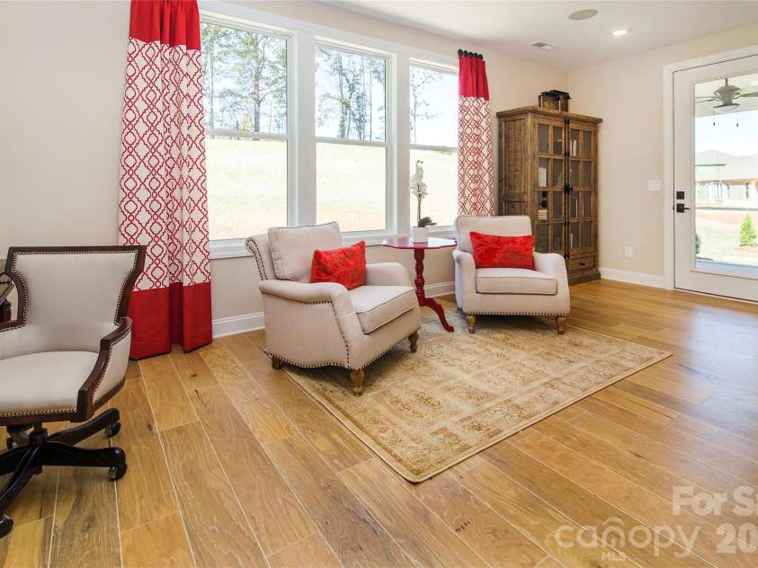 8941 Silver Springs Court, Charlotte, NC 28215.  MLS# CAR4365096, YatesRealty ID 12620. 