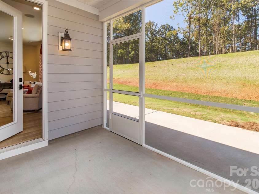 8941 Silver Springs Court, Charlotte, NC 28215.  MLS# CAR4365096, YatesRealty ID 12620. 