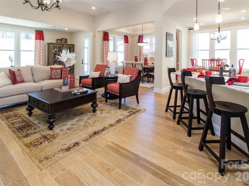 8941 Silver Springs Court, Charlotte, NC 28215.  MLS# CAR4365096, YatesRealty ID 12620. 