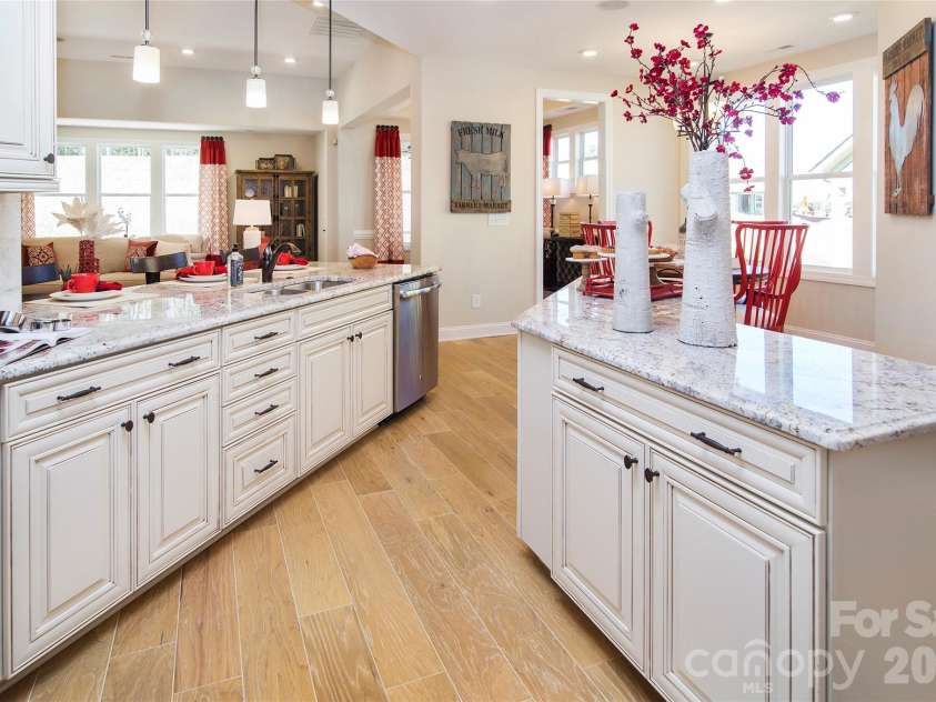 8941 Silver Springs Court, Charlotte, NC 28215.  MLS# CAR4365096, YatesRealty ID 12620. 