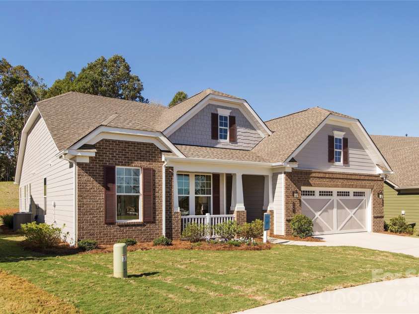 8941 Silver Springs Court, Charlotte, NC 28215.  MLS# CAR4365096, YatesRealty ID 12620. 