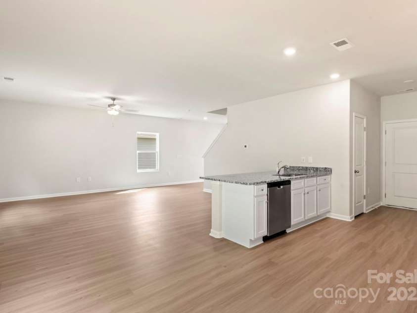 3263 Maple Ridge Drive, Gastonia, NC 28052.  MLS# CAR4221601, YatesRealty ID 12621. 