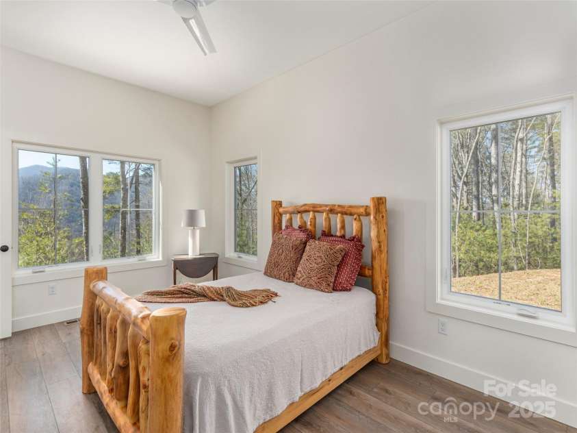 410 Dream Valley Drive, Clyde, NC 28721.  MLS# CAR4295781, YatesRealty ID 12624. 