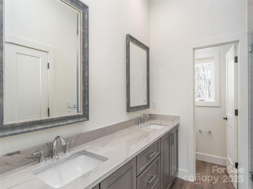 410 Dream Valley Drive, Clyde, NC 28721.  MLS# CAR4295781, YatesRealty ID 12624. 