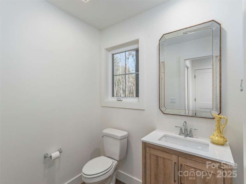 410 Dream Valley Drive, Clyde, NC 28721.  MLS# CAR4295781, YatesRealty ID 12624. 