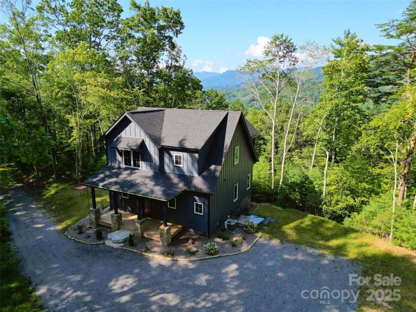 410 Dream Valley Drive, Clyde, NC 28721.  MLS# CAR4295781, YatesRealty ID 12624. 