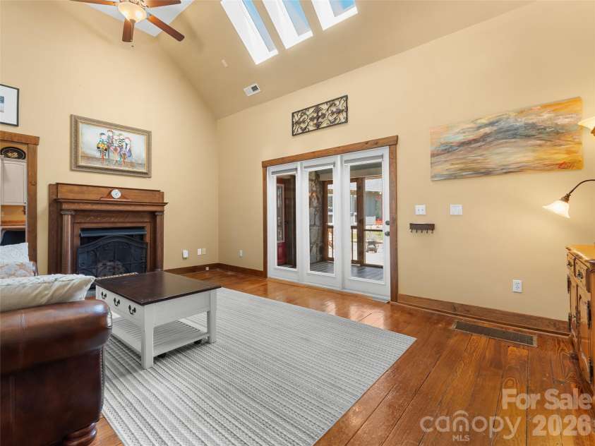 60 Morgan Street, Brevard, NC 28712.  MLS# CAR4366654, YatesRealty ID 12624. 