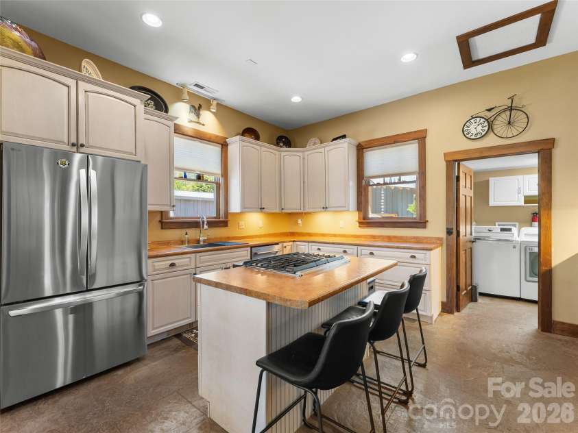 60 Morgan Street, Brevard, NC 28712.  MLS# CAR4366654, YatesRealty ID 12624. 