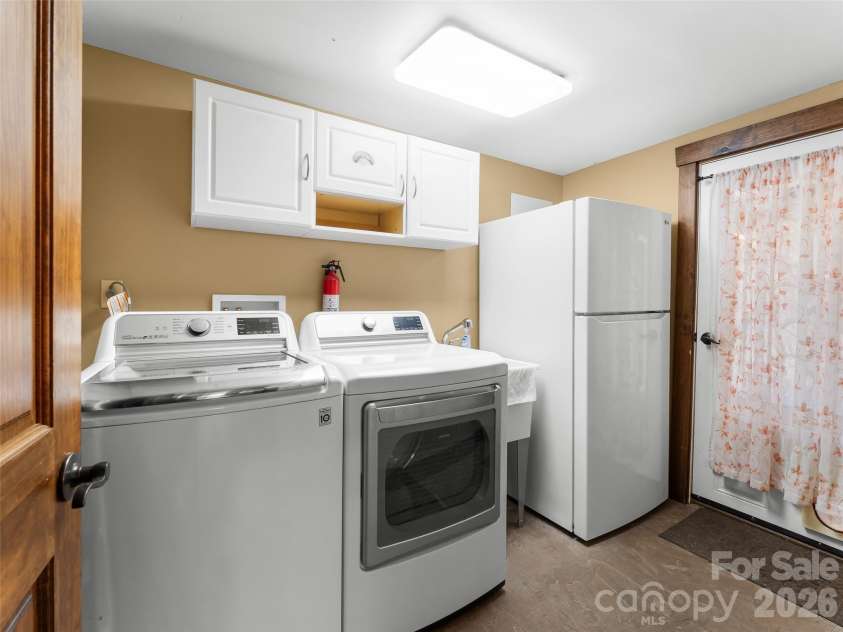 60 Morgan Street, Brevard, NC 28712.  MLS# CAR4366654, YatesRealty ID 12624. 
