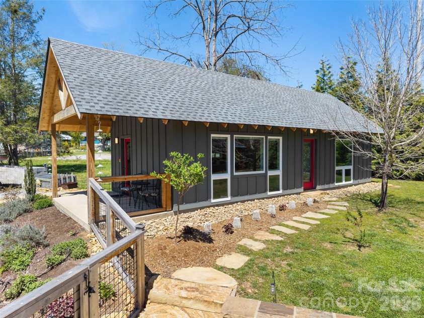 60 Morgan Street, Brevard, NC 28712.  MLS# CAR4366654, YatesRealty ID 12624. 