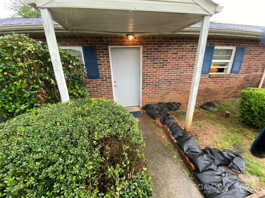 5309 Lewis Road, Gastonia, NC 28052.  MLS# CAR4257115, YatesRealty ID 12625. Unit# 3- is 2 Bedroom 1 bath