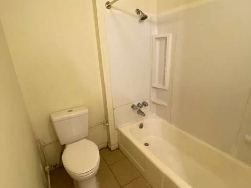 5309 Lewis Road, Gastonia, NC 28052.  MLS# CAR4257115, YatesRealty ID 12625. Unit# 4 tub & shower combo