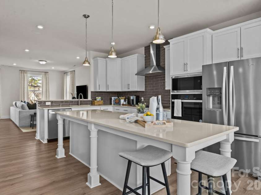 3122 Middle Street, Charlotte, NC 28278.  MLS# CAR4361177, YatesRealty ID 12626. Representative