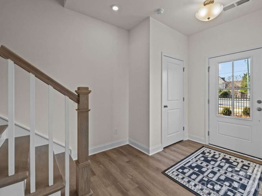 3122 Middle Street, Charlotte, NC 28278.  MLS# CAR4361177, YatesRealty ID 12626. Representative