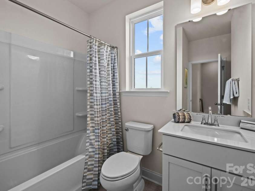 3122 Middle Street, Charlotte, NC 28278.  MLS# CAR4361177, YatesRealty ID 12626. Representative