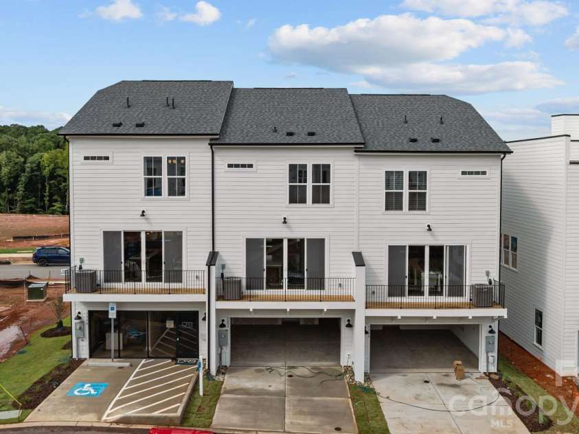 3122 Middle Street, Charlotte, NC 28278.  MLS# CAR4361177, YatesRealty ID 12626. Representative