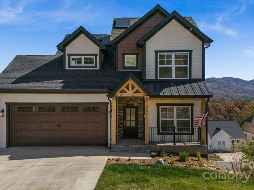 203 Boleyn Drive, Black Mountain, NC 28711.  MLS# CAR4258272, YatesRealty ID 12627. 