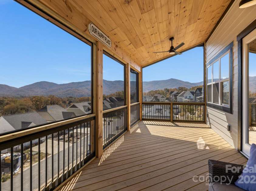 203 Boleyn Drive, Black Mountain, NC 28711.  MLS# CAR4258272, YatesRealty ID 12627. 