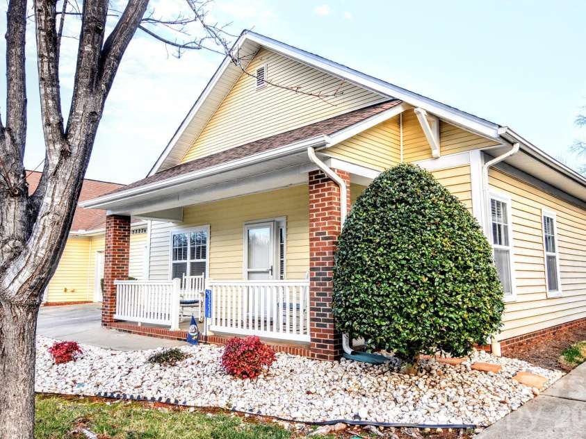 2323 Granville Place, Monroe, NC 28110.  MLS# CAR4349723, YatesRealty ID 12628. 