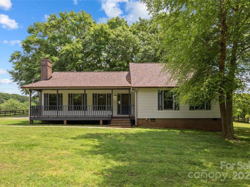 5200 Winding Lane, Indian Trail, NC 28079.  MLS# CAR4258487, YatesRealty ID 12628. 