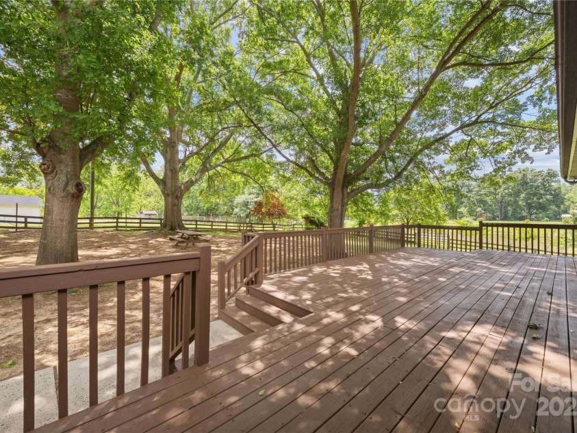 5200 Winding Lane, Indian Trail, NC 28079.  MLS# CAR4258487, YatesRealty ID 12628. 