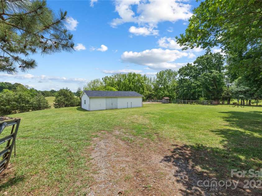 5200 Winding Lane, Indian Trail, NC 28079.  MLS# CAR4258487, YatesRealty ID 12628. 