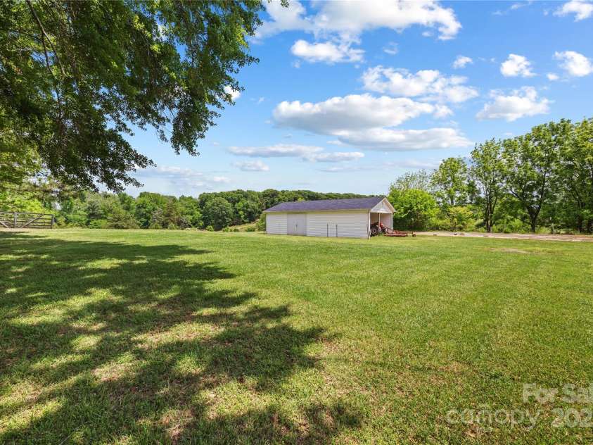 5200 Winding Lane, Indian Trail, NC 28079.  MLS# CAR4258487, YatesRealty ID 12628. 