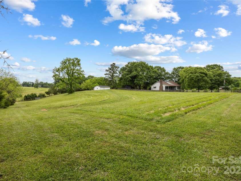 5200 Winding Lane, Indian Trail, NC 28079.  MLS# CAR4258487, YatesRealty ID 12628. 