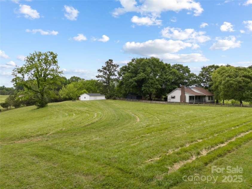 5200 Winding Lane, Indian Trail, NC 28079.  MLS# CAR4258487, YatesRealty ID 12628. 