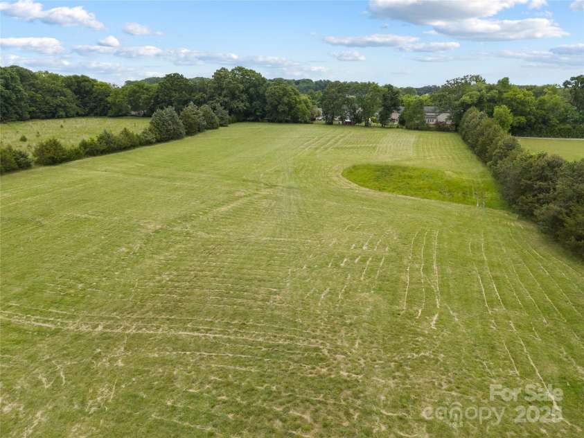 5200 Winding Lane, Indian Trail, NC 28079.  MLS# CAR4258487, YatesRealty ID 12628. 