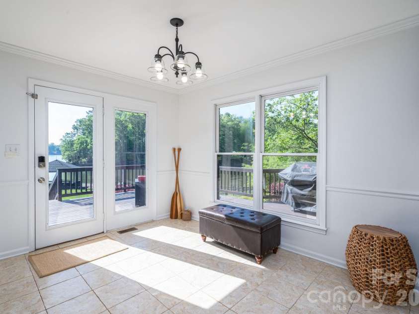 226 Bay Shore Drive, Belmont, NC 28012.  MLS# CAR4366773, YatesRealty ID 12629. 