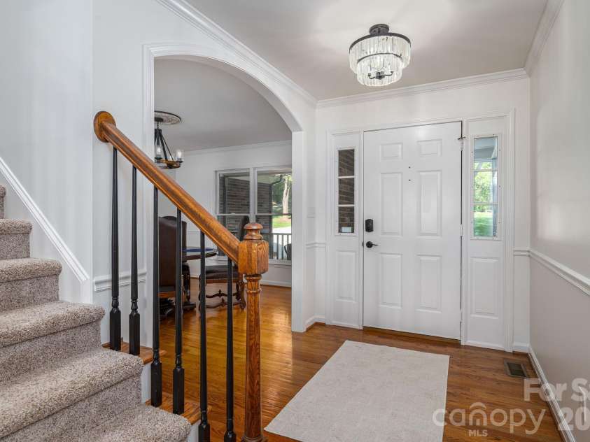 226 Bay Shore Drive, Belmont, NC 28012.  MLS# CAR4366773, YatesRealty ID 12629. 
