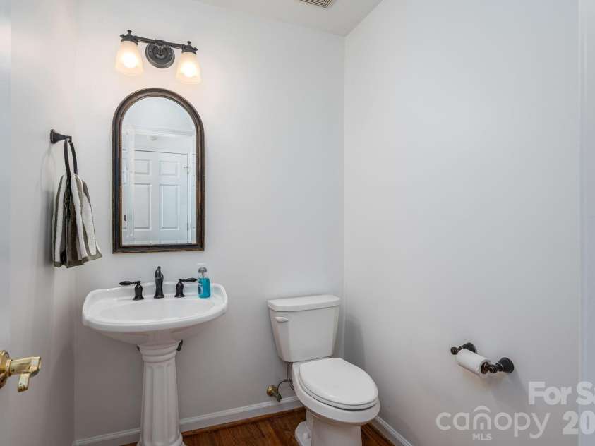 226 Bay Shore Drive, Belmont, NC 28012.  MLS# CAR4366773, YatesRealty ID 12629. Guest half bath on the main.