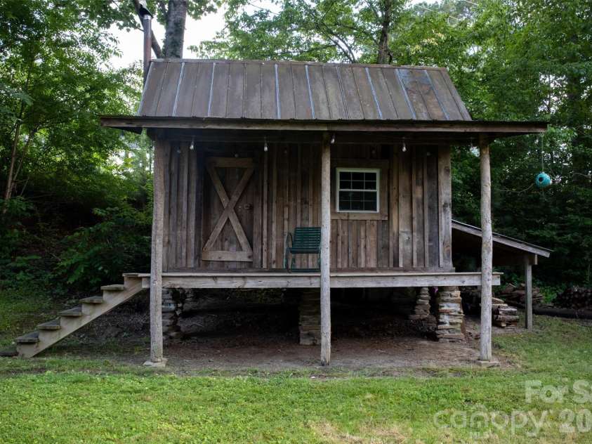 102 Cuthberson Street, Morganton, NC 28655.  MLS# CAR4370855, YatesRealty ID 12630. 