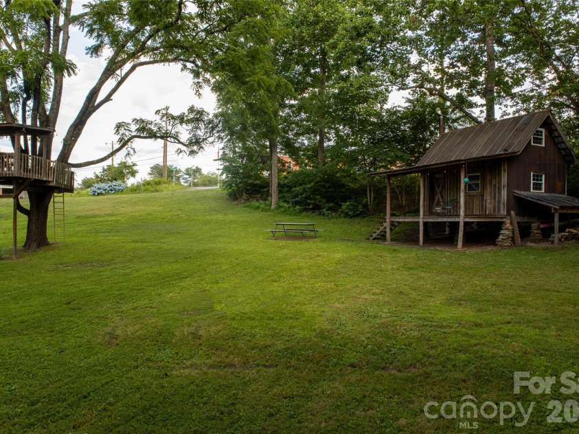 102 Cuthberson Street, Morganton, NC 28655.  MLS# CAR4370855, YatesRealty ID 12630. 