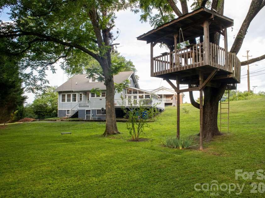 102 Cuthberson Street, Morganton, NC 28655.  MLS# CAR4370855, YatesRealty ID 12630. 