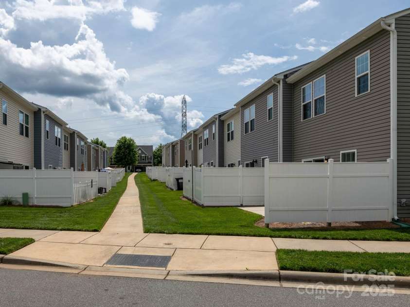 2448 Mariners Cove Lane, Denver, NC 28037.  MLS# CAR4256097, YatesRealty ID 12630. 