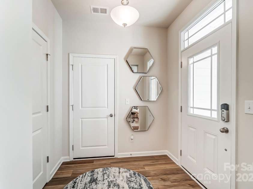 292 Laura Elizabeth Lane, Clover, SC 29710.  MLS# CAR4258254, YatesRealty ID 12631. 