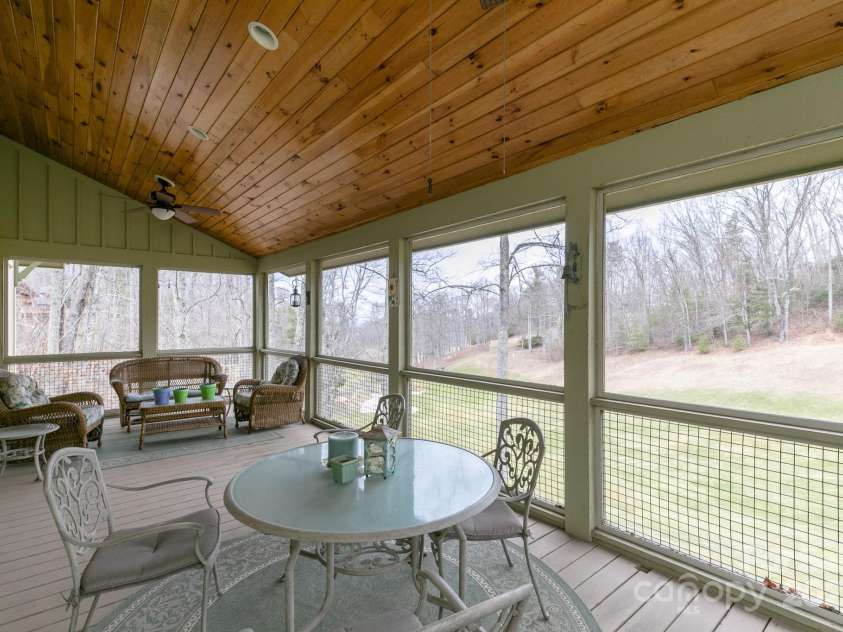 324 Austin Mountain Drive, Burnsville, NC 28714.  MLS# CAR4256506, YatesRealty ID 12632. 